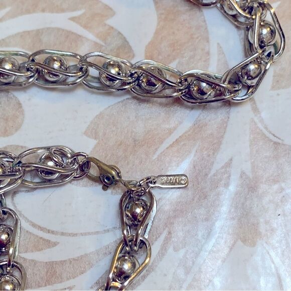 Vintage Monet Caged Ball Necklace 16” Silver Tone Gorgeous - Picture 5 of 5